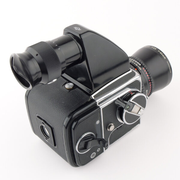 Hasselblad 500C/M w. A12 + Prism Finder HC-4 + Distagon 3.5/60mm
