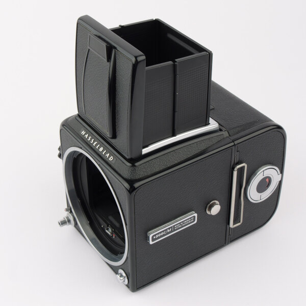 Hasselblad 500C/M w. A12 All Black Japanese Market Star Model