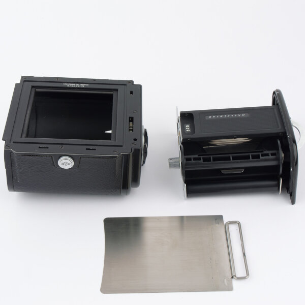 Hasselblad 500C/M w. A12 All Black Japanese Market Star Model