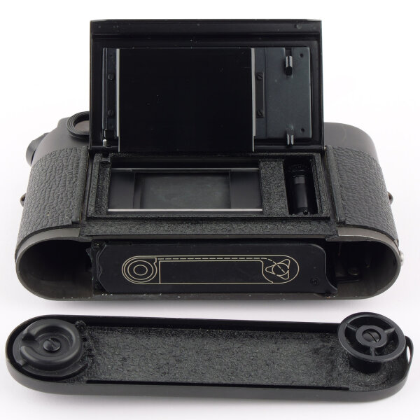 Leica M4 50 Jahre 110-E w certificate & Limited Warranty